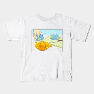 Planet juicer Kids T-Shirt